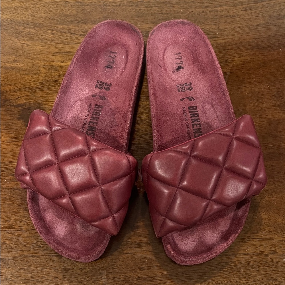 Birkenstock Women's Quilted Slide Sandals - burgundy